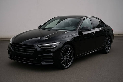 Fahrzeug mit schwarzer Hochglanz-Autofolie RAL 9005