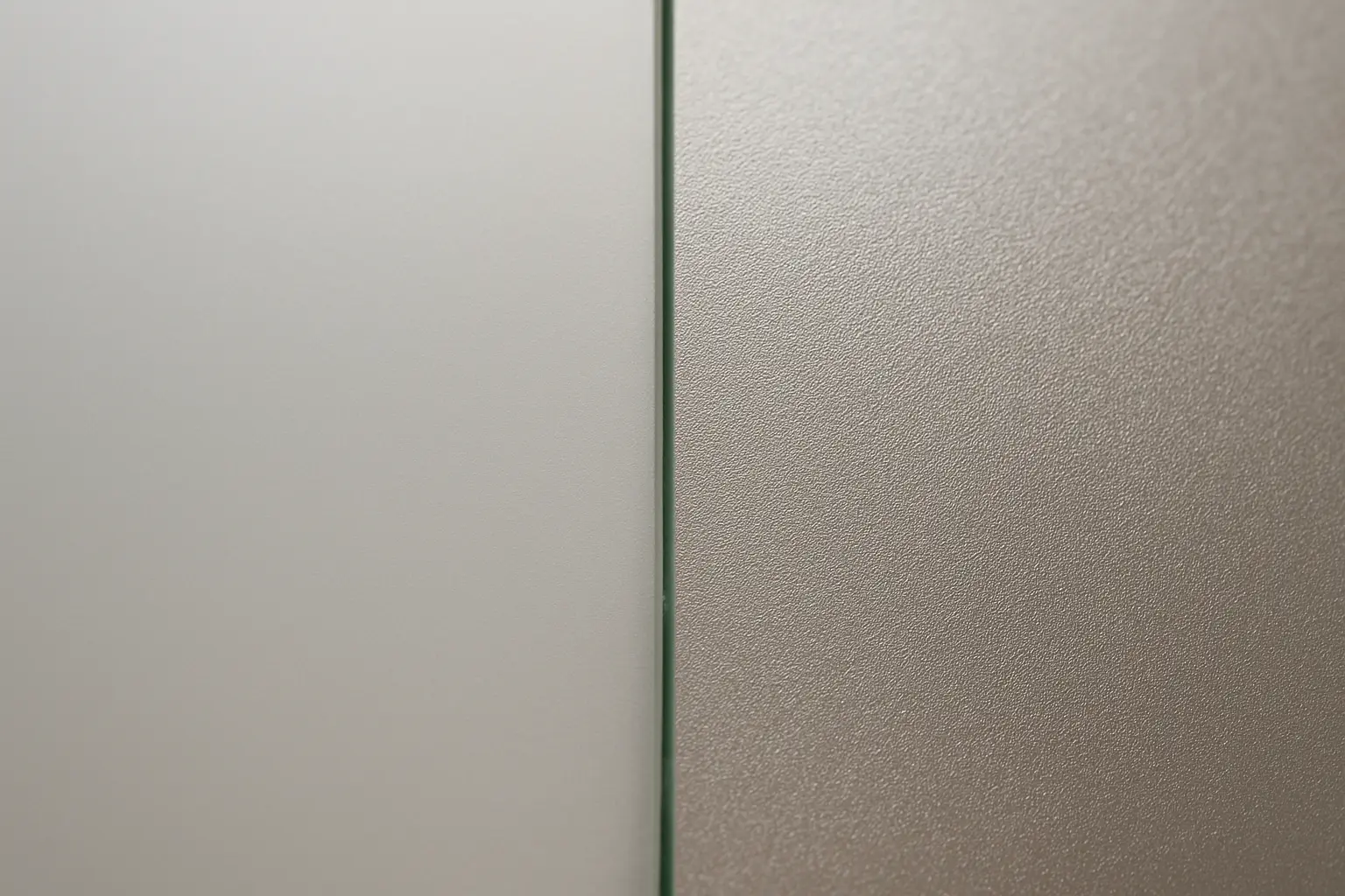 Welche Unterschiede gibt es zwischen einfachen Milchglasfolien und Satin-Folien – Bild 3