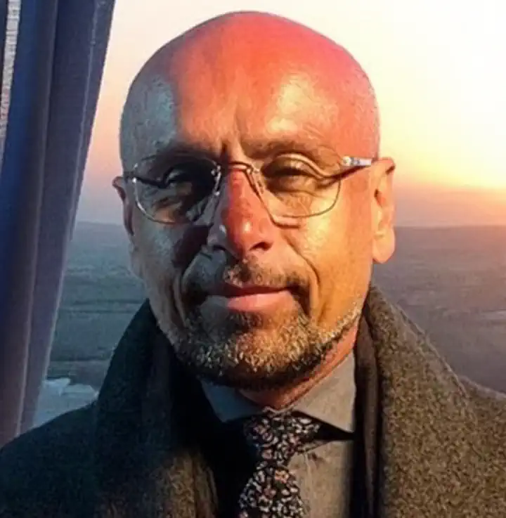 Ali Özek