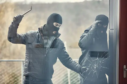 schutzfolie-einbruch-uv-kaelte.jpg?ts=1684754195