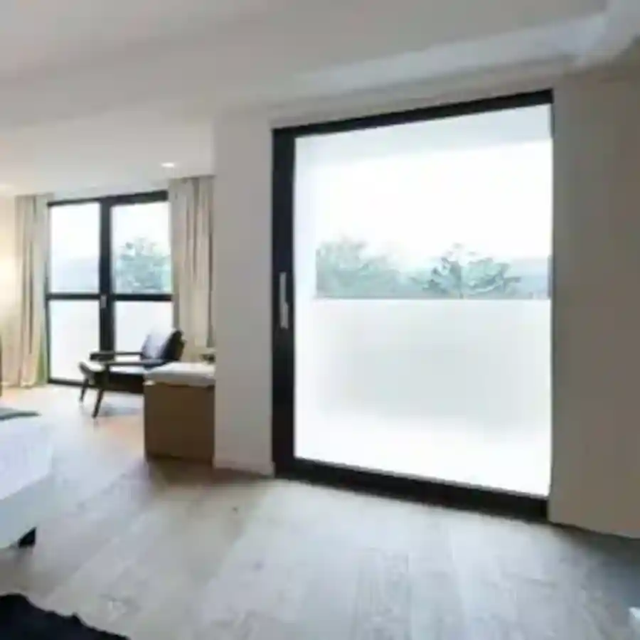 opak-weiss-light.webp?ts=1773752224