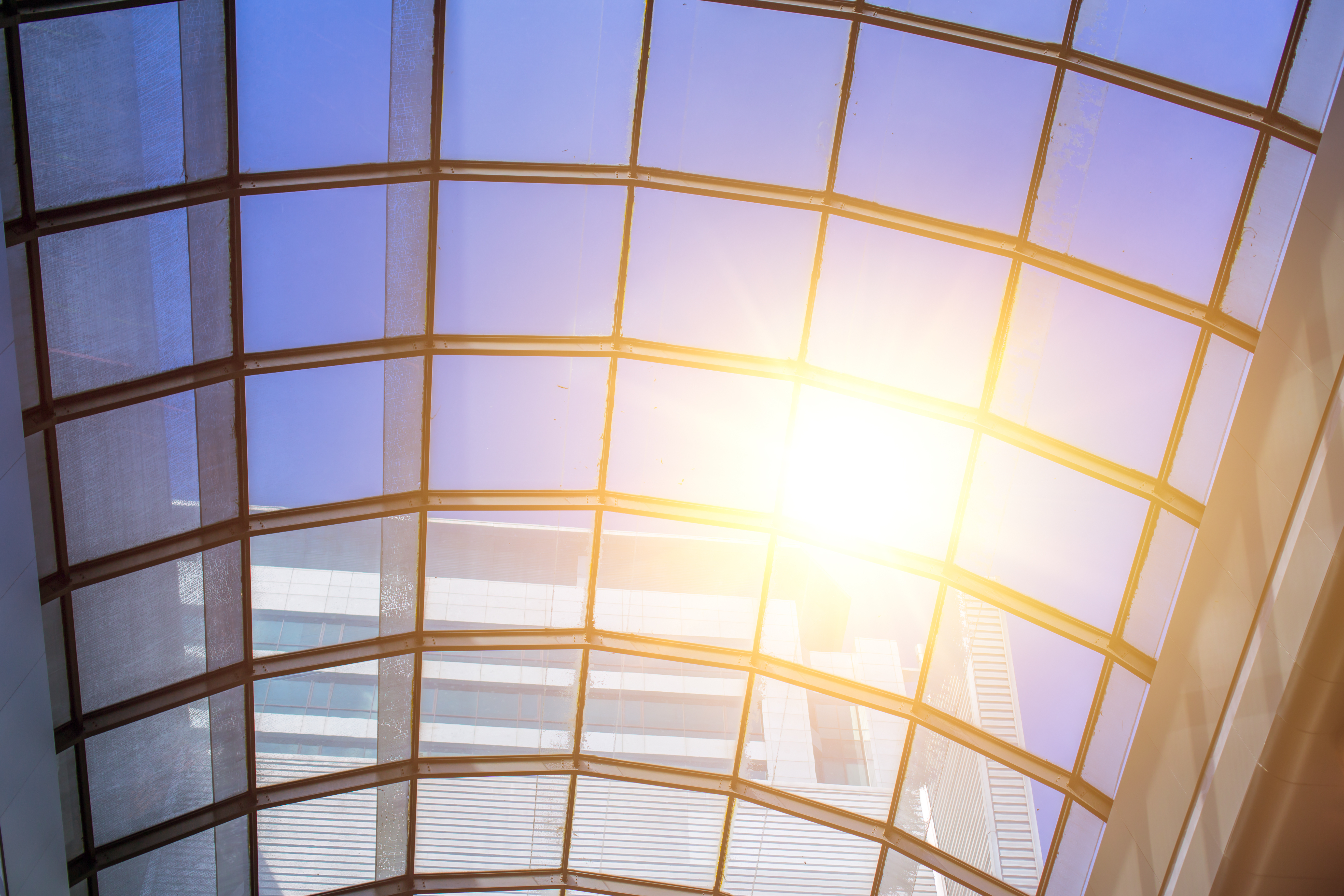 Sonnenschutzfolie für Fenster ☀️ als Zuschnitt, Meterware oder Rolle.