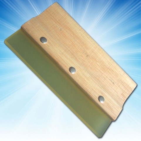 Modificable professional wooden scraper with hard rubber ends